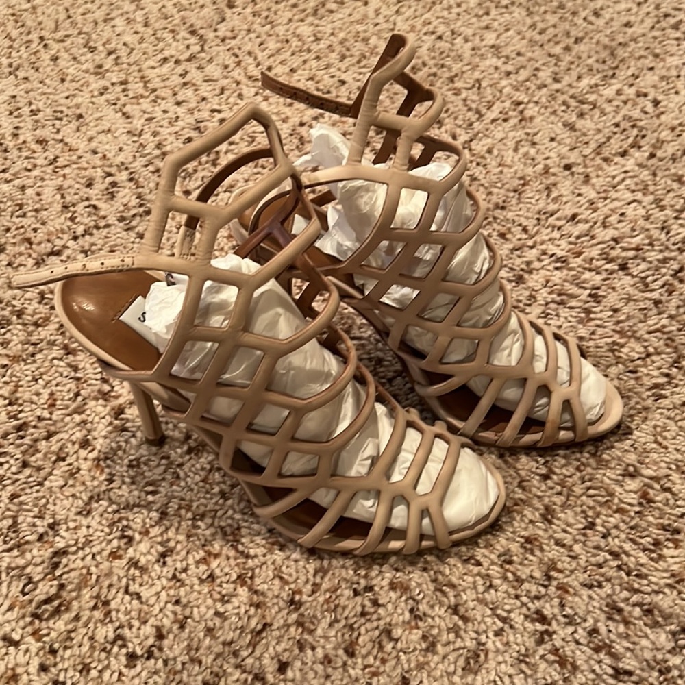 Sandals - Picture 4 of 7